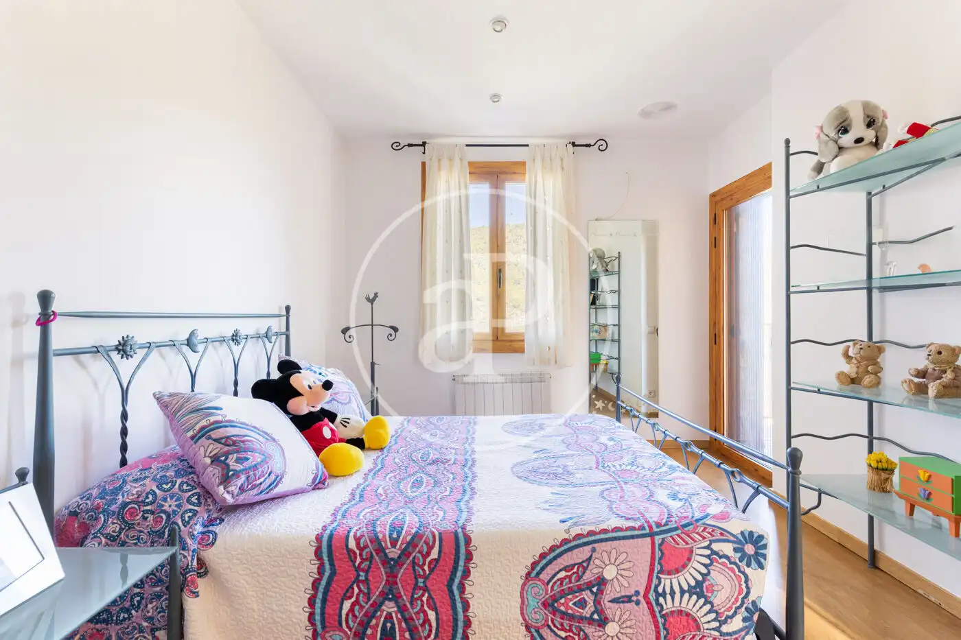 Dormitori de Casa o xalet en venda en Castellar del Vallès amb Aire condicionat, Calefacció i Jardí privat