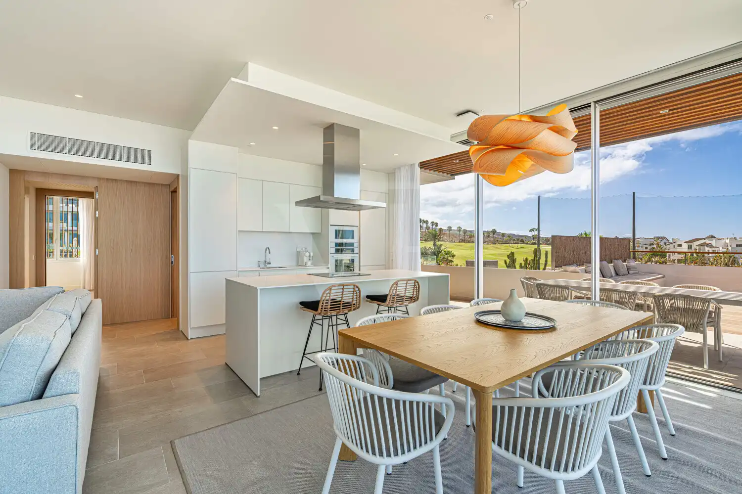 Esszimmer von Dachboden zum Verkauf in Guía de Isora mit Klimaanlage, Terrasse und Balkon