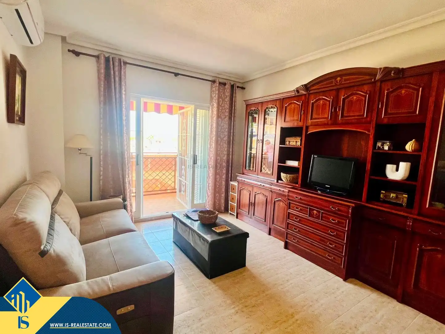 Living room of Flat for sale in Torrevieja  with Air Conditioner, Terrace and Furnished