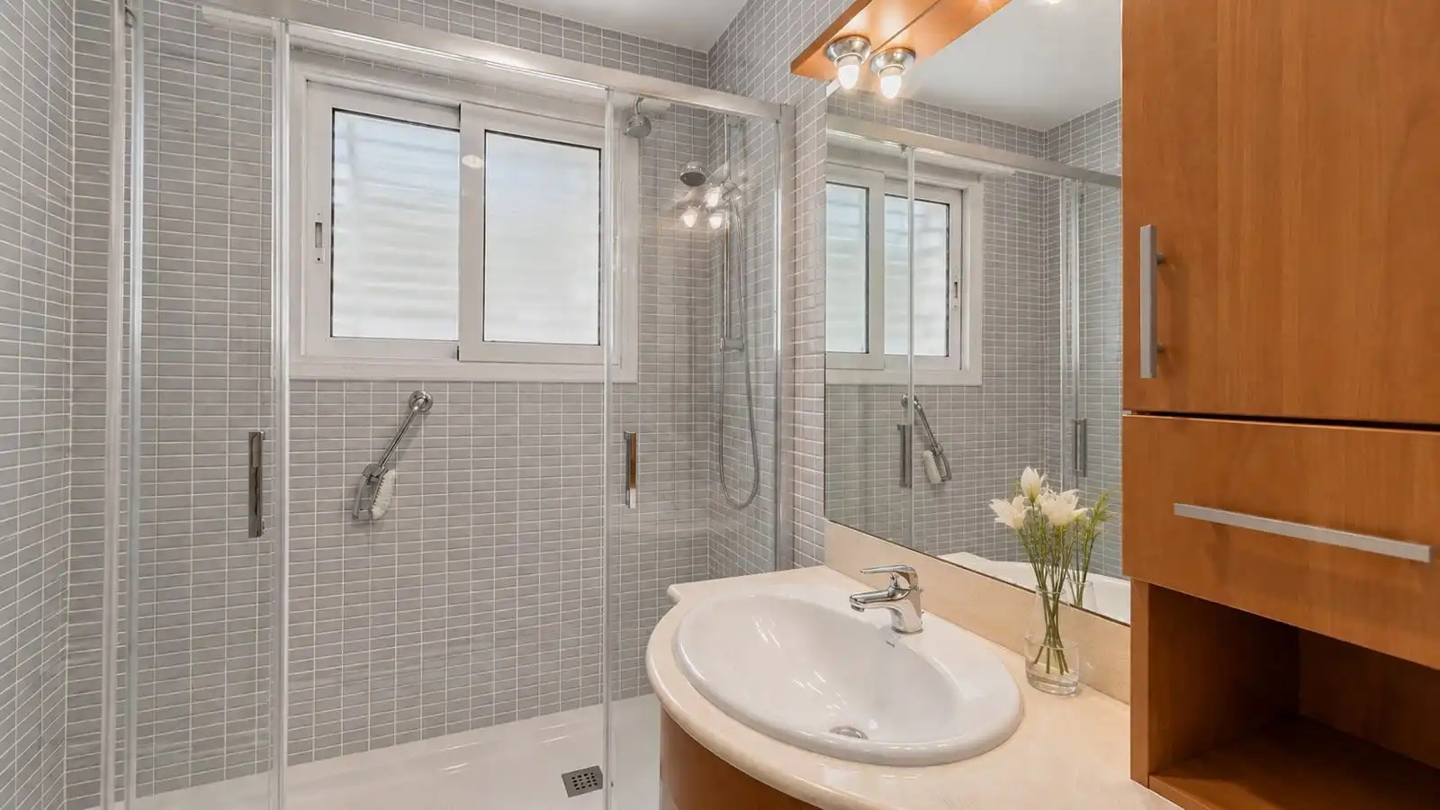 Baño de Dúplex en venta en Arenys de Mar con Aire acondicionado, Calefacción y Terraza