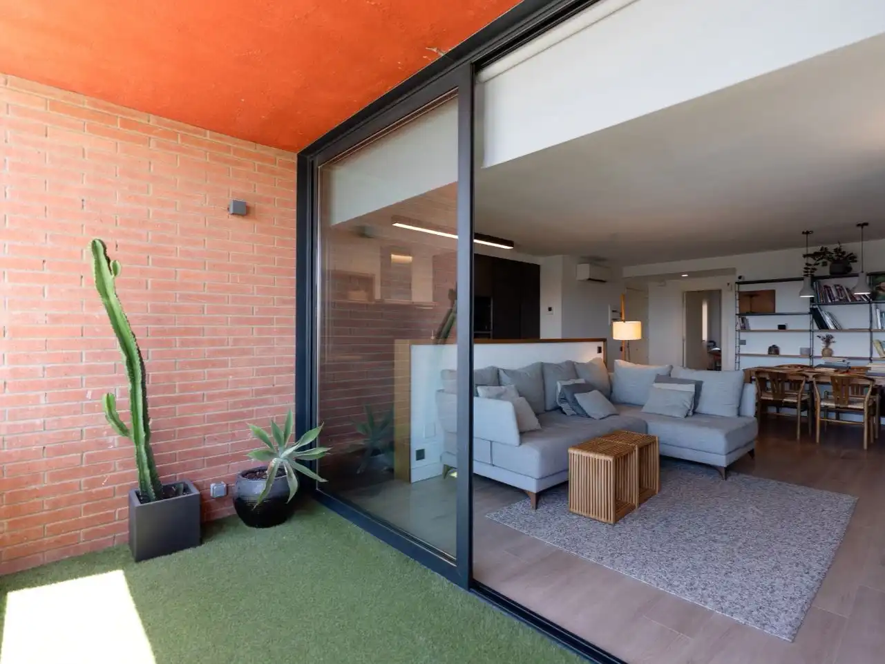 Terrassa de Pis en venda en Sant Joan Despí amb Aire condicionat, Terrassa i Balcó