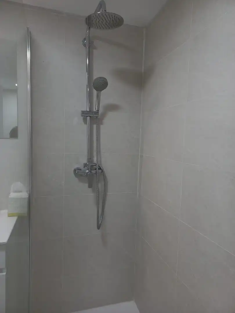 Baño de Piso de alquiler en Valencia con Aire acondicionado, Calefacción y Parquet