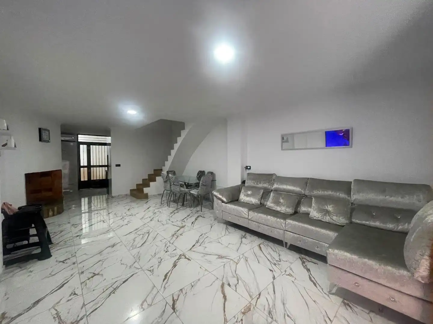 Houses for sale in Alzira  with Air Conditioner, Terrace and Furnished