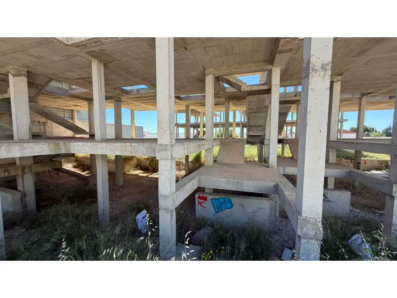 Außenansicht von Gebäude zum Verkauf in Barrax