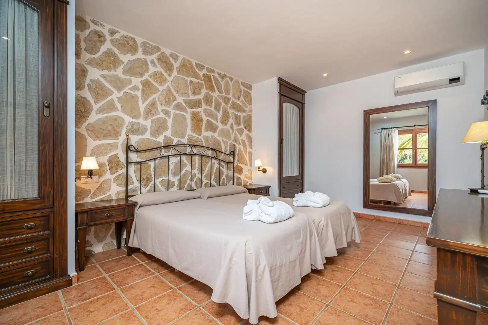 Habitación de Edificio en venta en Ses Salines con Piscina comunitaria