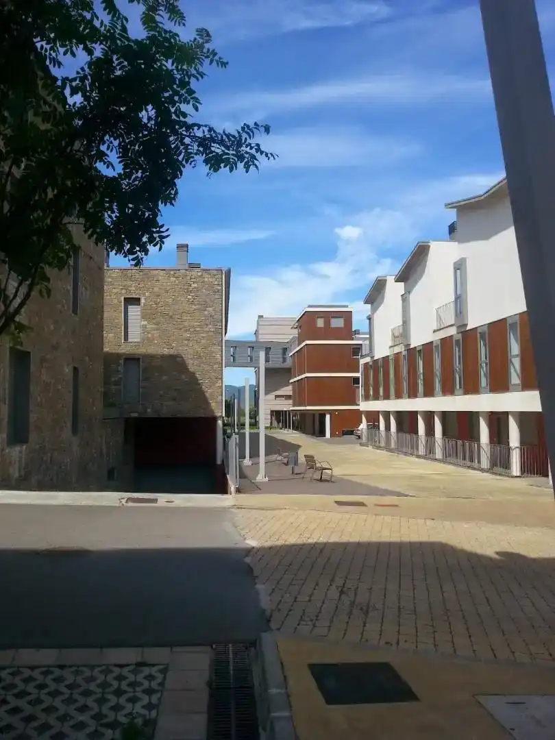 Vista exterior de Dúplex en venta en Biescas con Parquet, Trastero y Piscina
