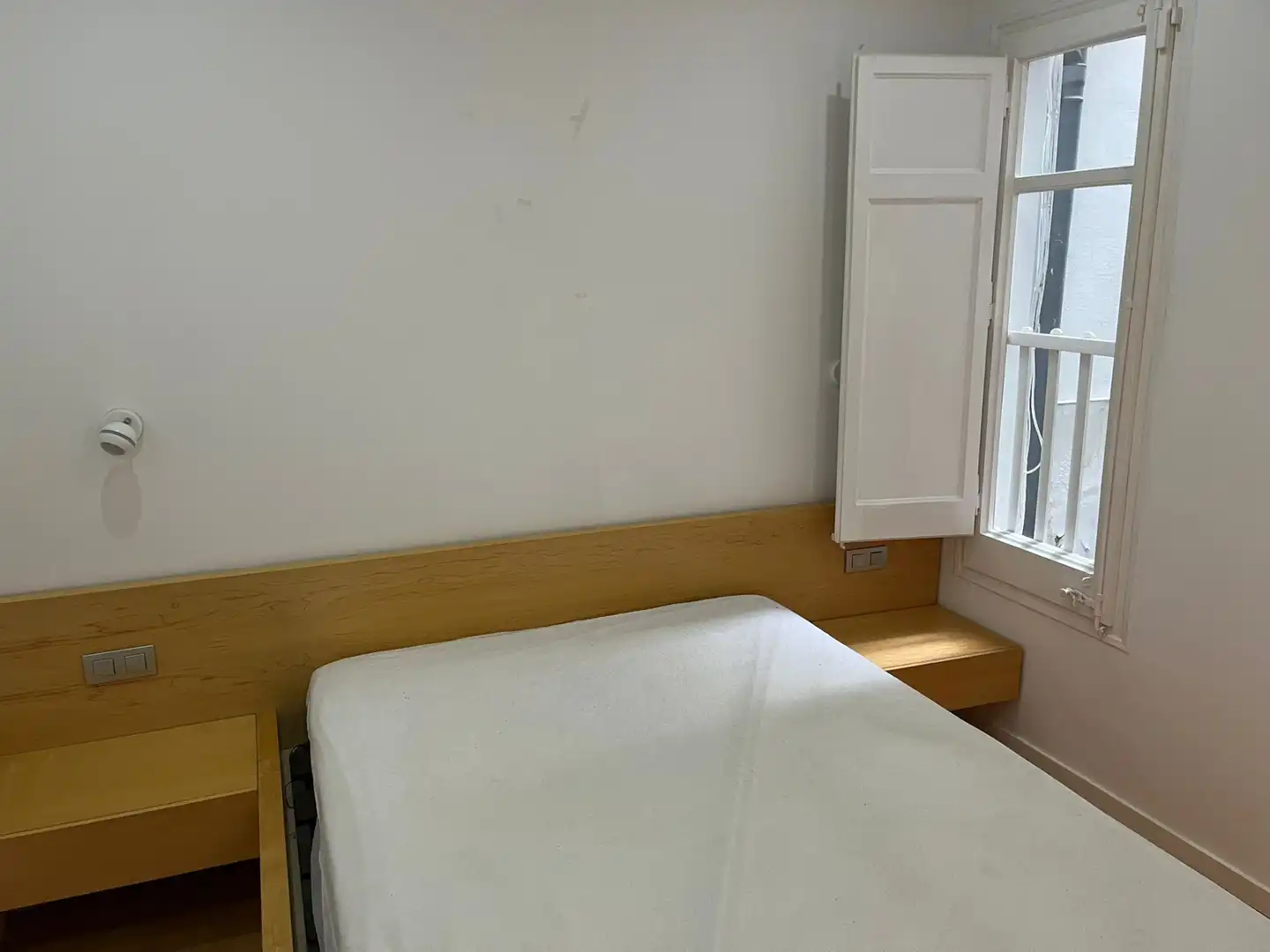 Habitación de Piso en venta en Barcelona con Horno, Lavadora y Microondas