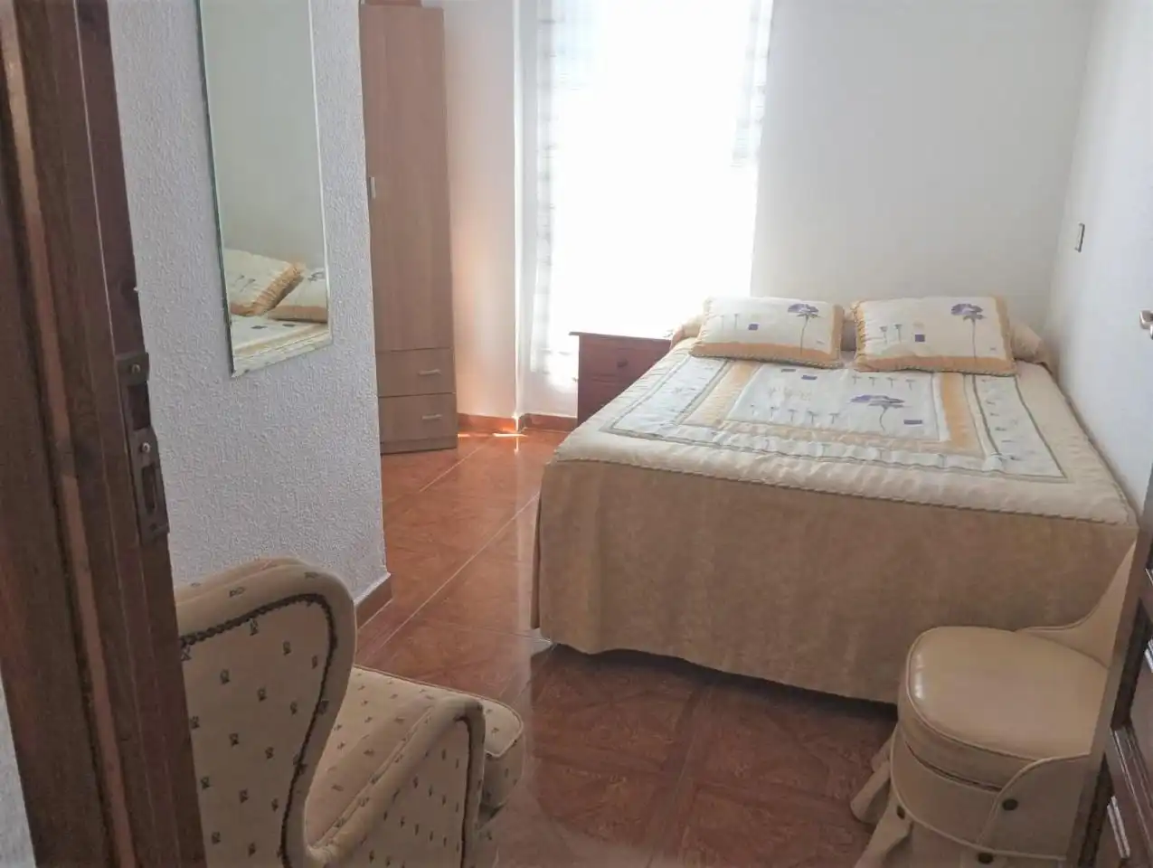 Dormitori de Local en venda en Garrafe de Torío amb Terrassa