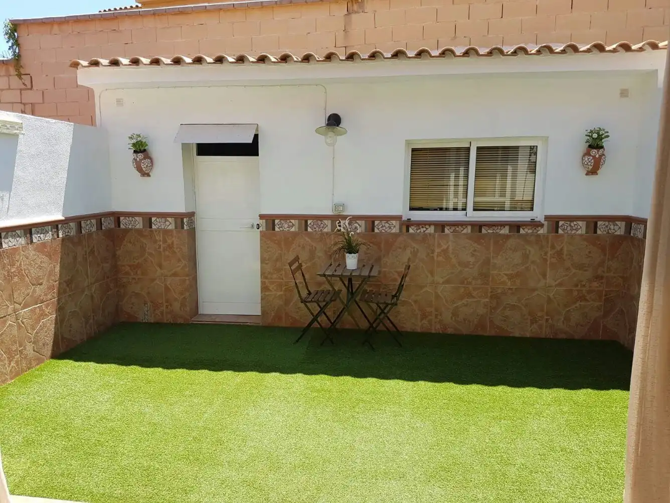 Terrassa de Casa adosada en venda en Algeciras amb Jardí privat, Traster i Moblat