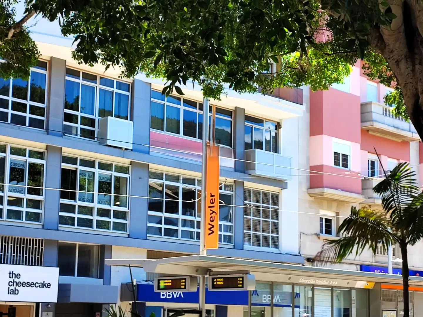Außenansicht von Wohnung zur Miete in Santa Cruz de Tenerife mit Klimaanlage, Terrasse und Ofen