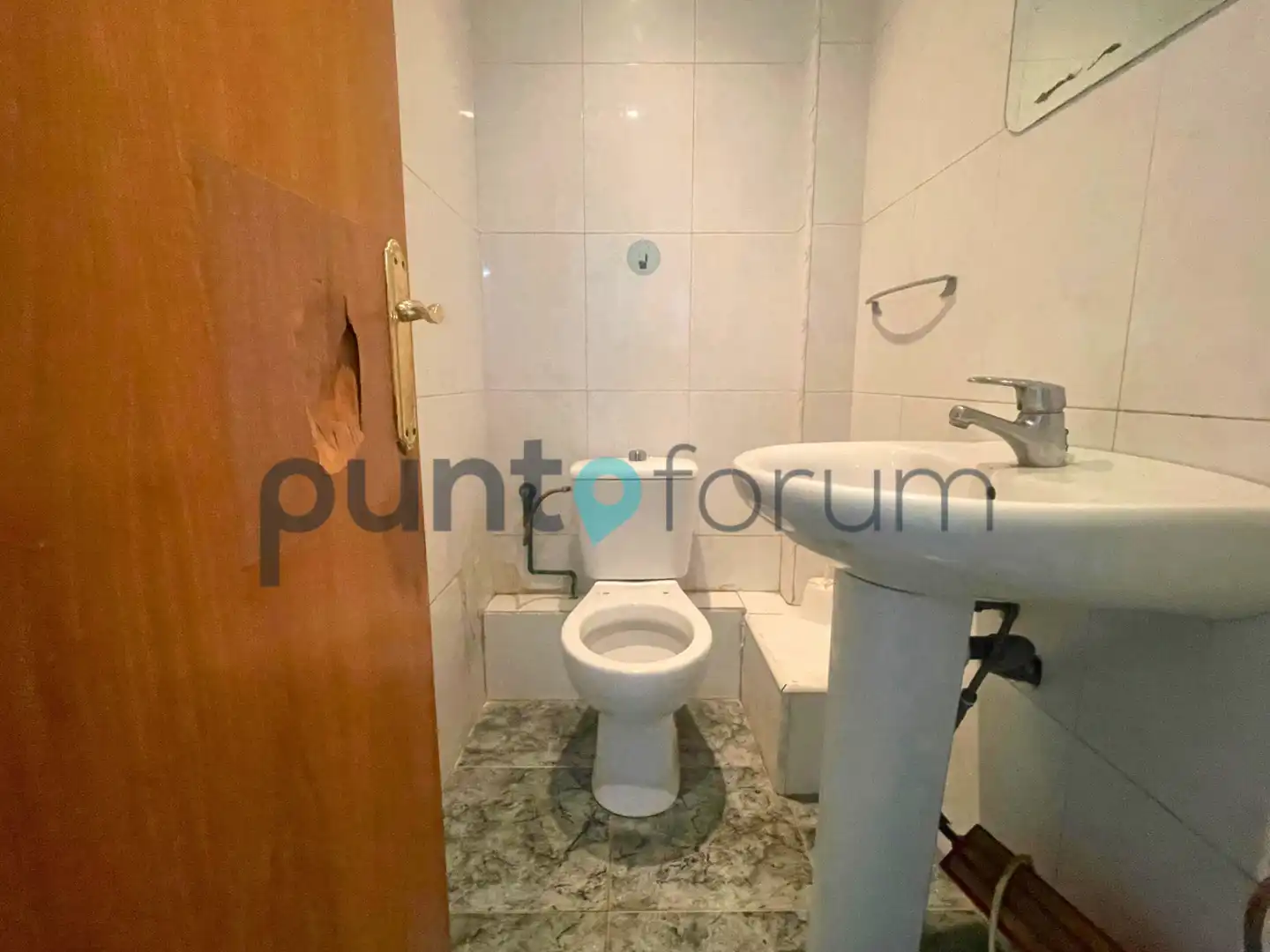 Bathroom of Commercial properties for rent in Barcelona