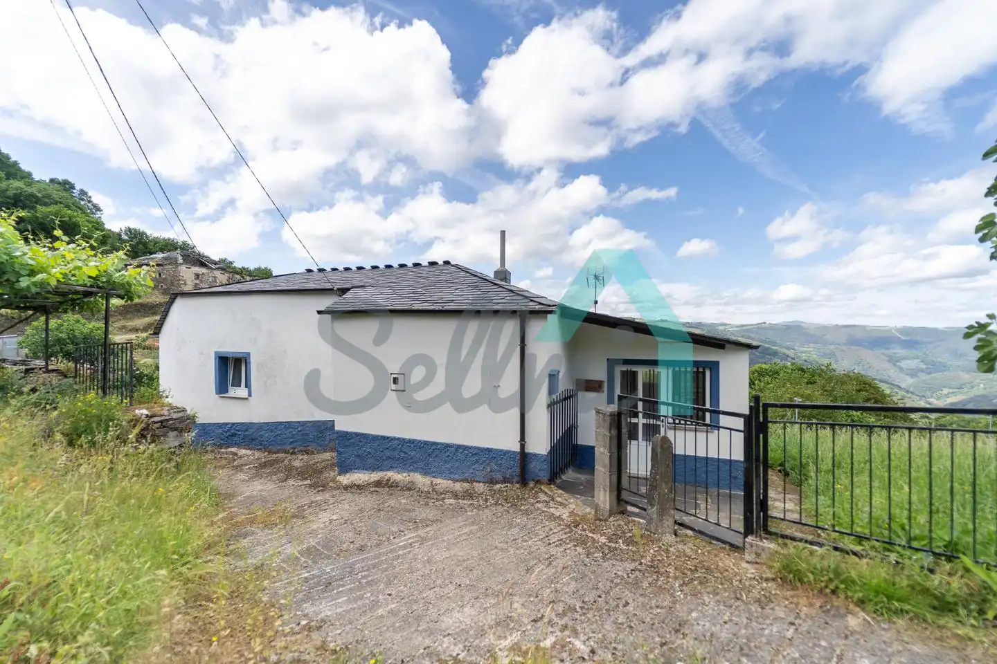 Vista exterior de Casa o chalet en venta en Grandas de Salime con Jardín privado y Parquet