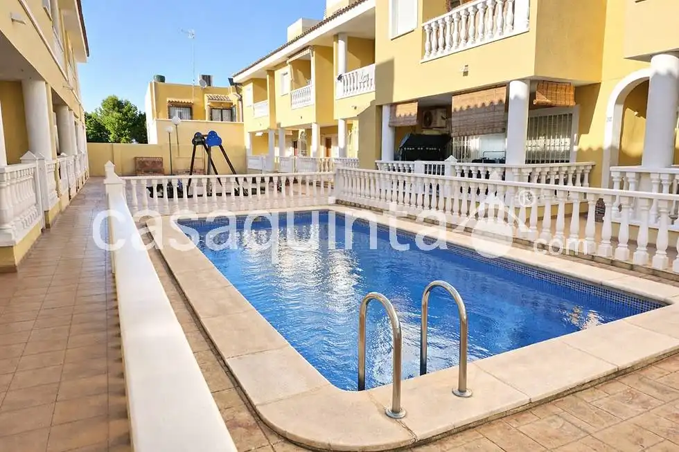 Piscina de Apartamento en venta en Catral con Calefacción, Terraza y Piscina