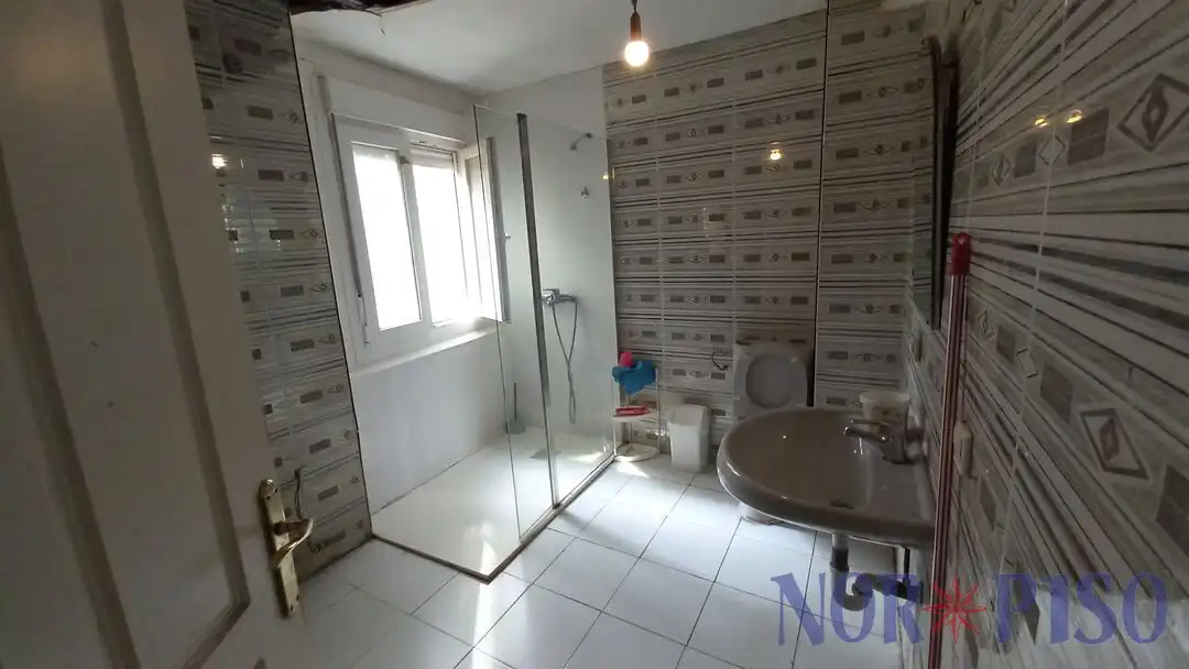 Baño de Piso en venta en Bilbao  con Balcón