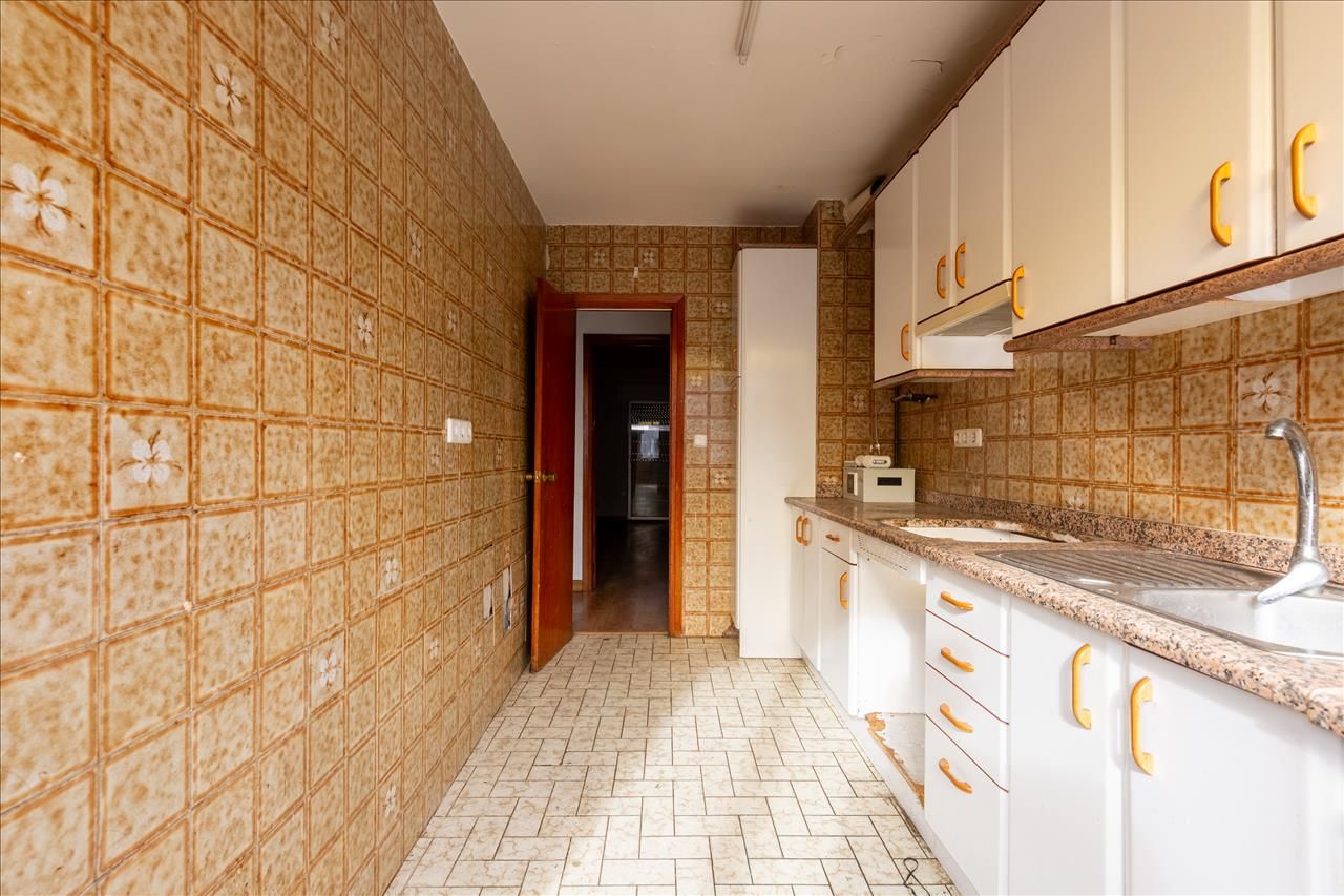 Kitchen of Flat for sale in  Madrid Capital  with Terrace