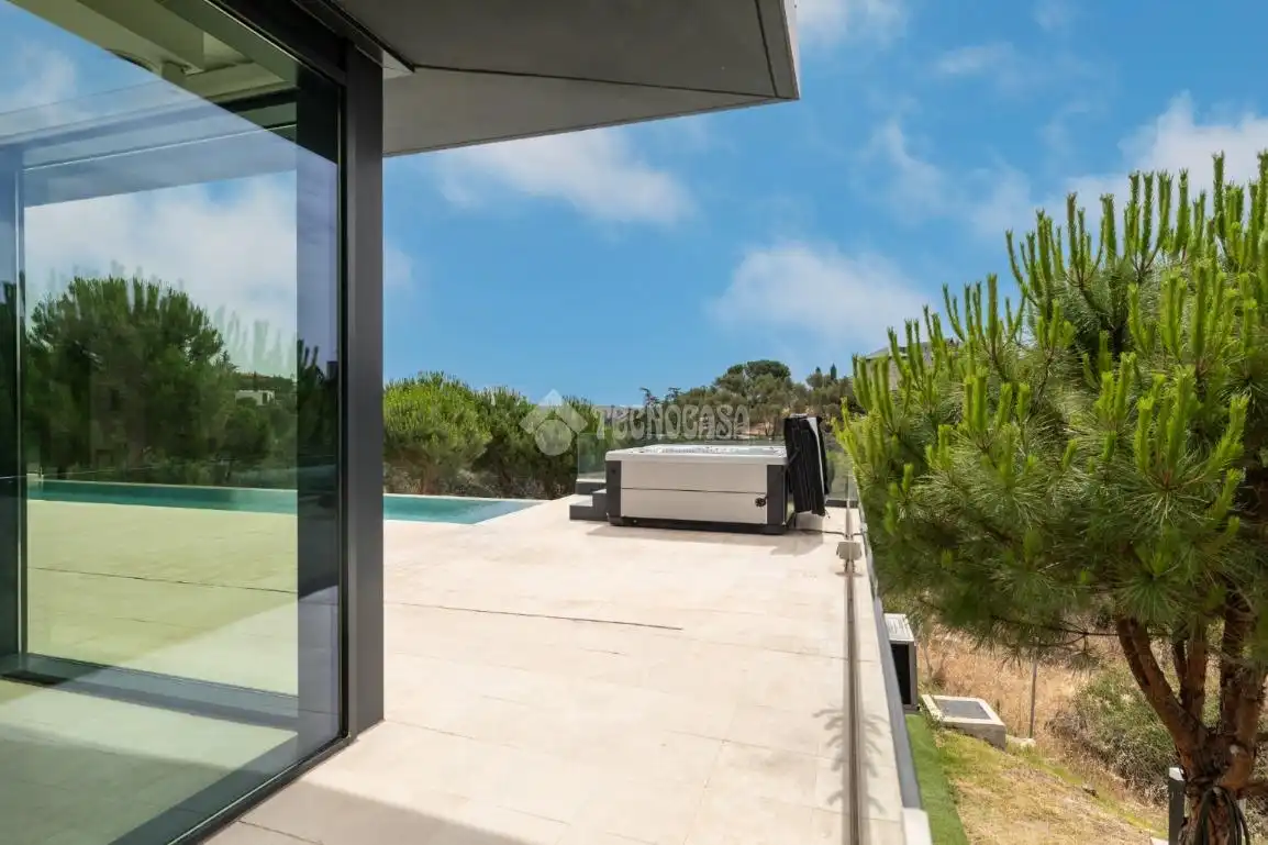 Terrassa de Casa o xalet en venda en Torrelodones amb Aire condicionat, Calefacció i Jardí privat