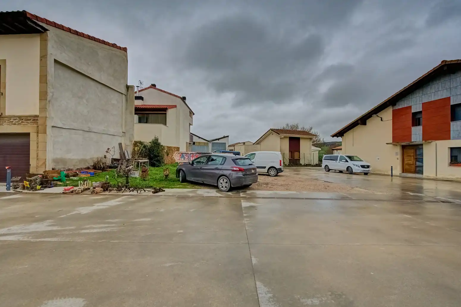 Parking of Land for sale in Galar
