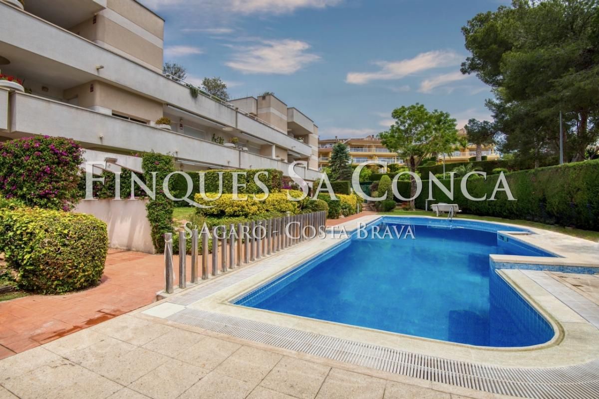 Exterior view of Apartment for sale in Castell-Platja d'Aro  with Air Conditioner, Heating and Terrace