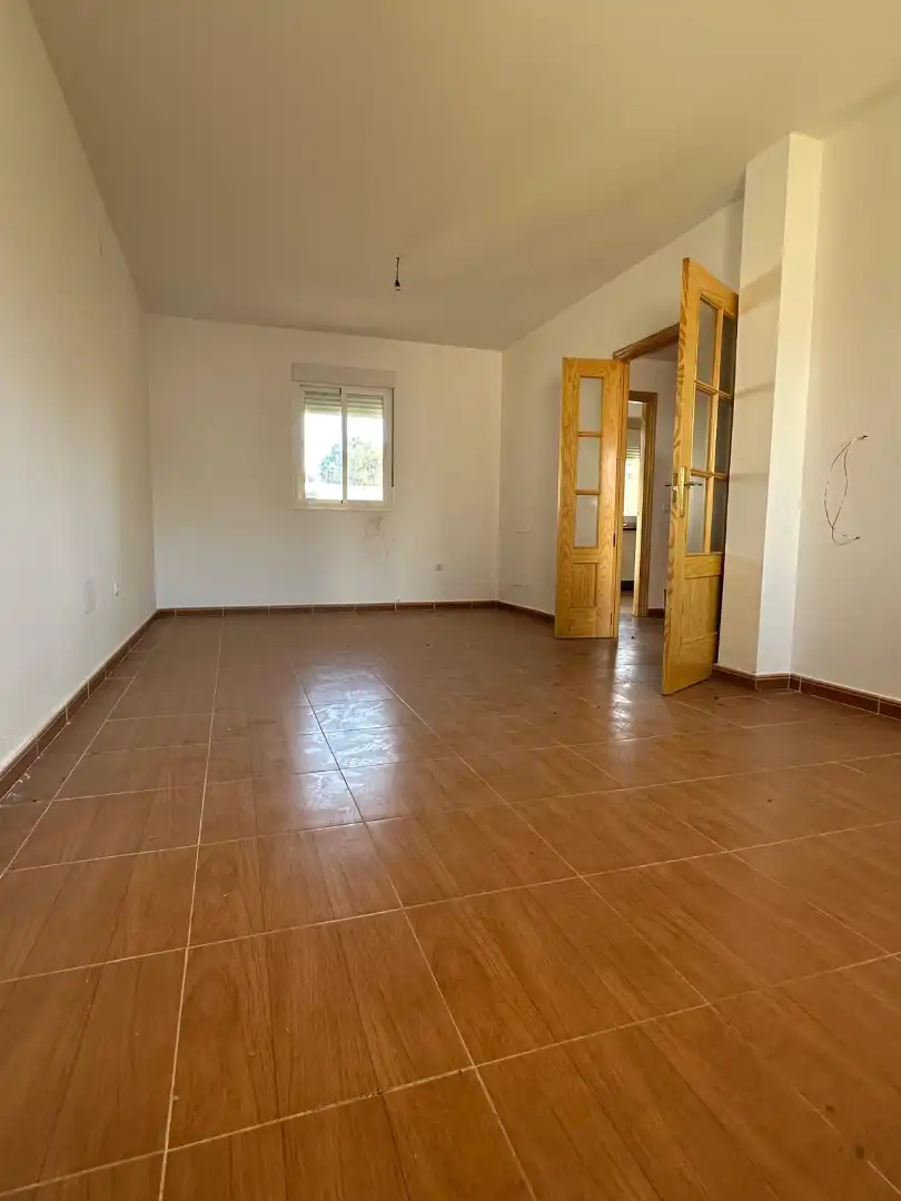 Sala de estar de Casa adosada en venta en Lobón con Terraza y Balcón