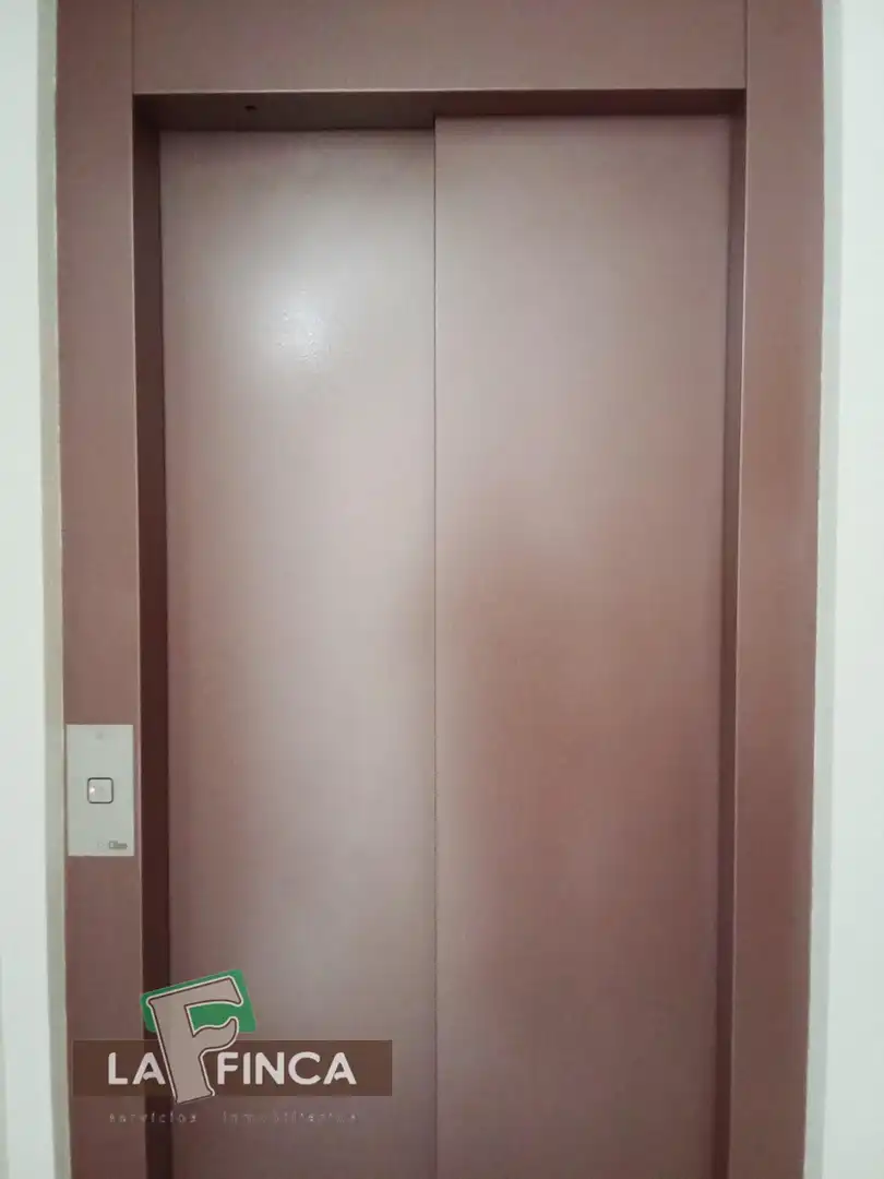 Vista exterior de Apartamento en venta en Gijón  con Calefacción, Parquet y Trastero