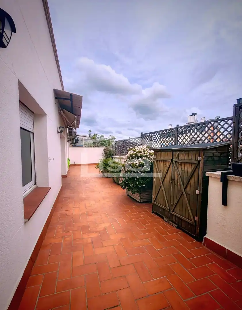 Terrasse von Dachboden zum Verkauf in Barcelona mit Klimaanlage, Heizung und Parkett