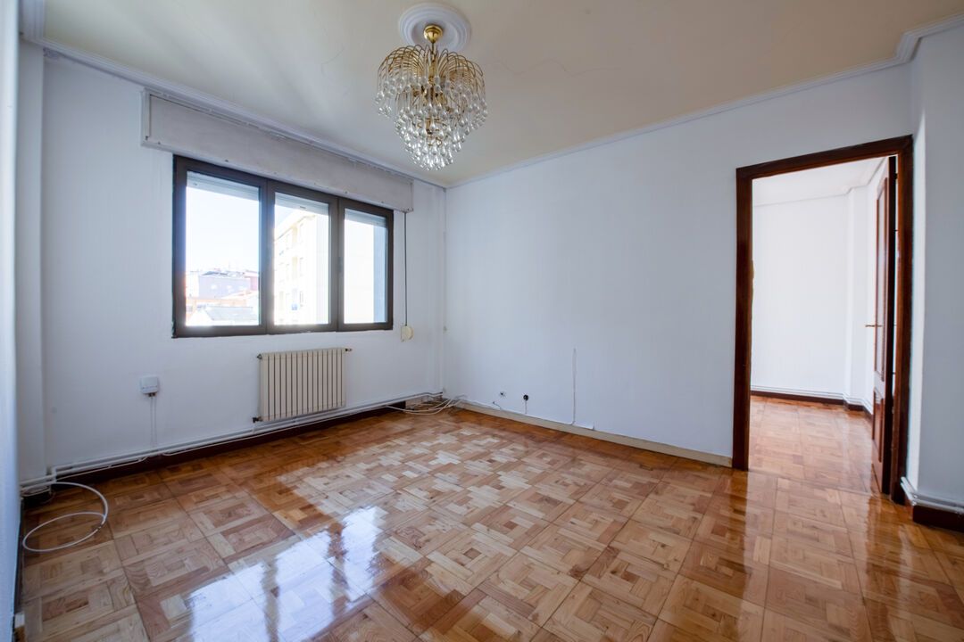 Bedroom of Flat for sale in Santander  with Heating