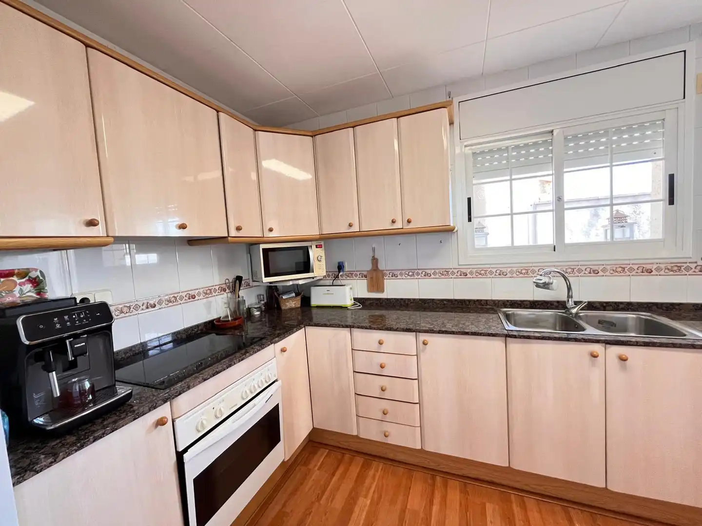Cocina de Casa o chalet en venta en Vilanova i la Geltrú con Calefacción, Terraza y Piscina