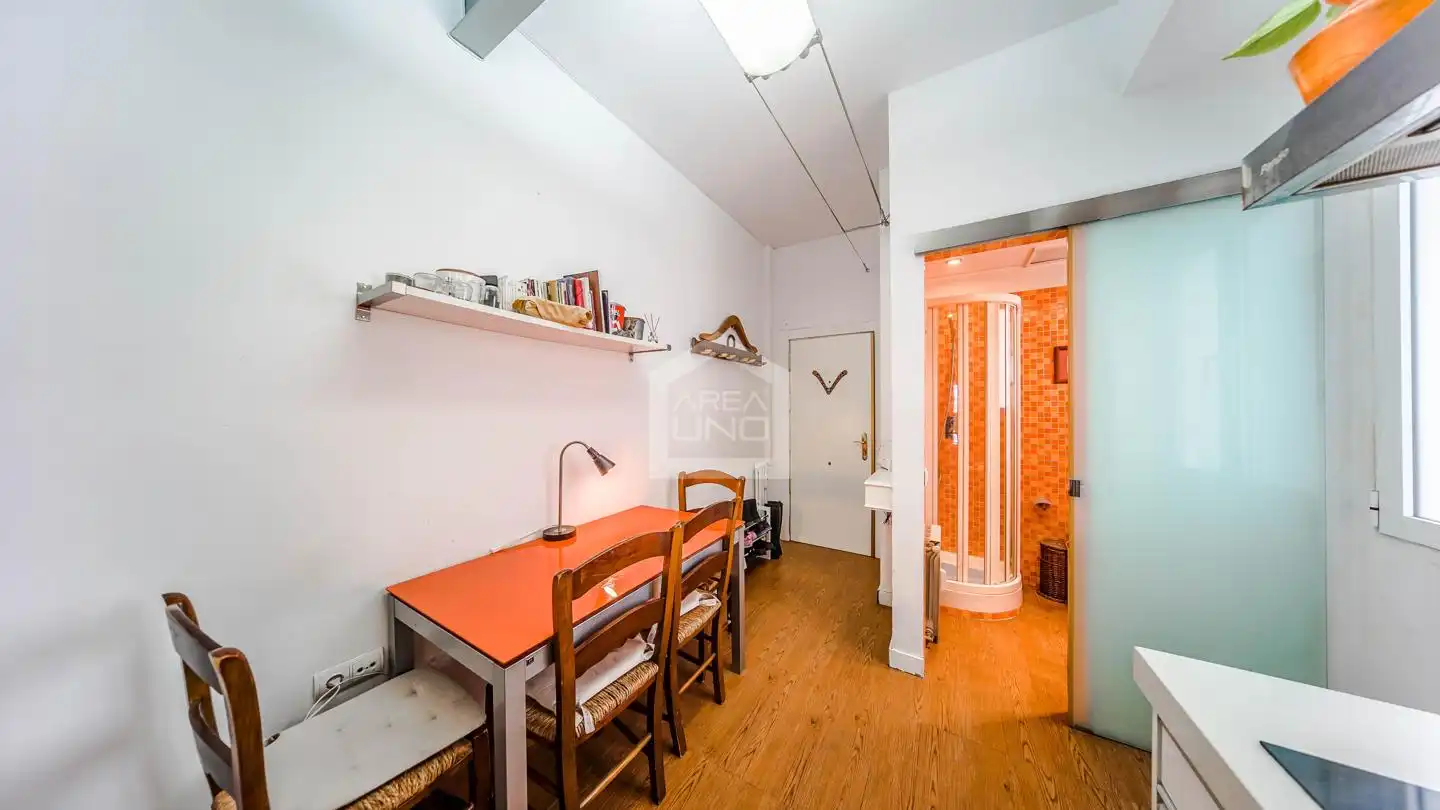 Habitación de Piso en venta en Madrid con Calefacción y Parquet
