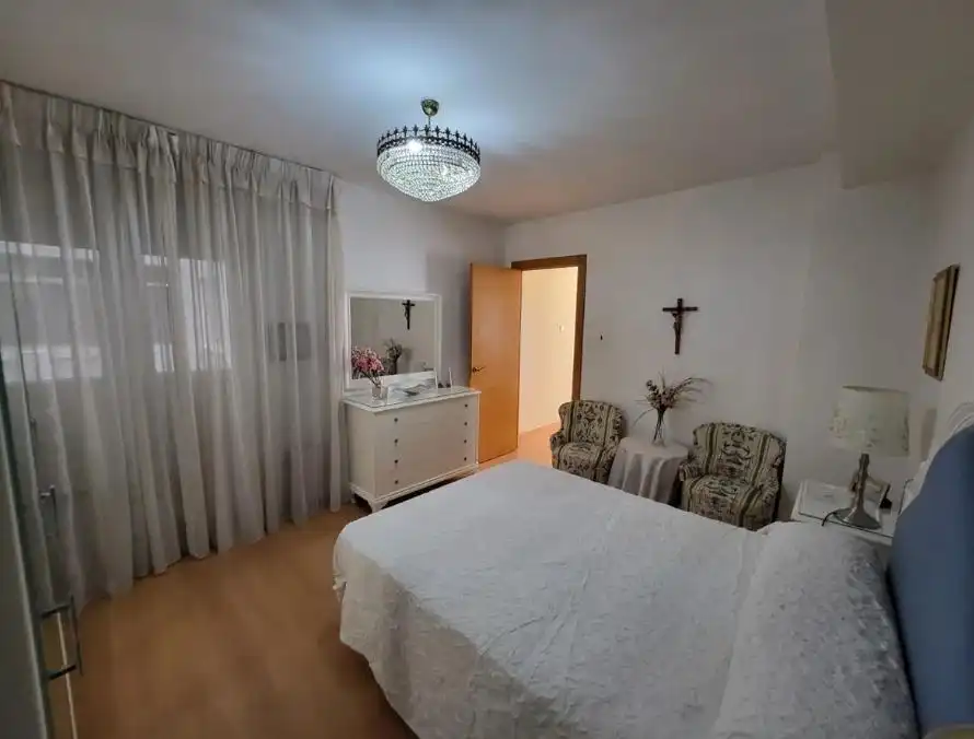Dormitori de Apartament en venda en Almería amb Aire condicionat