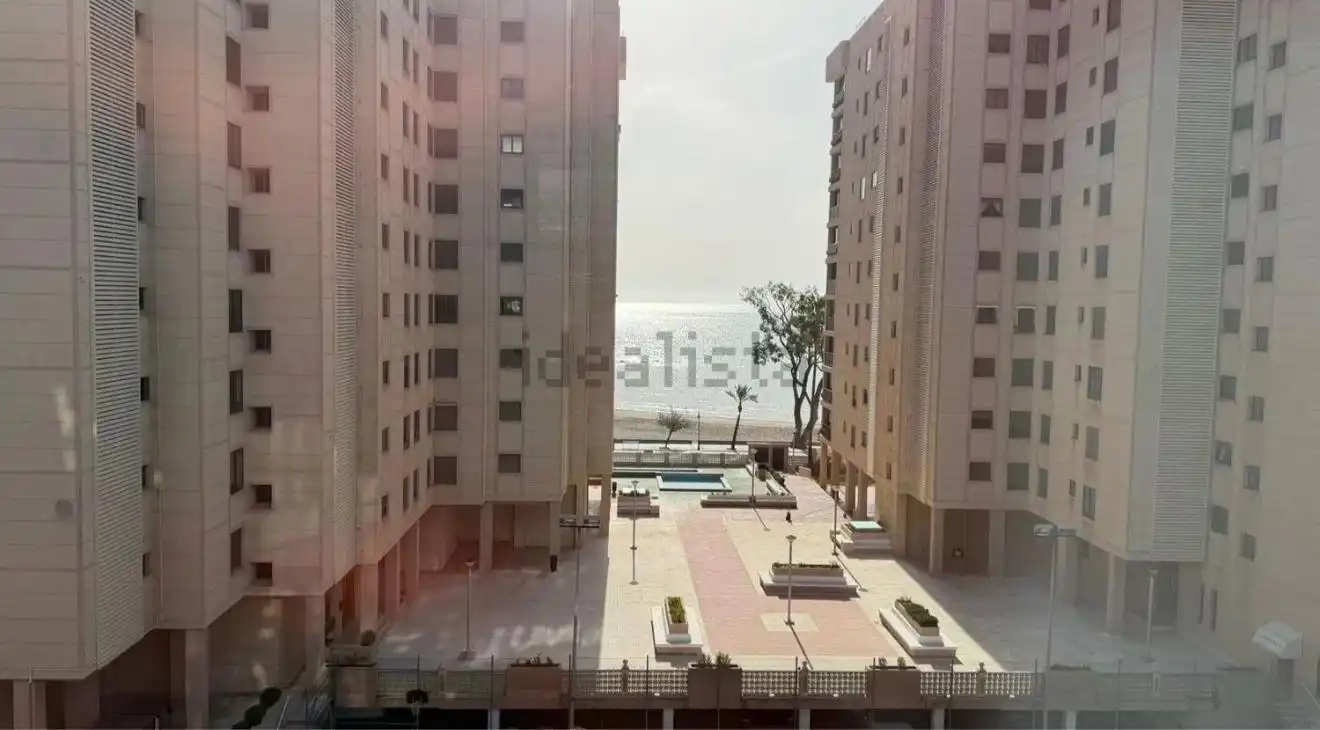 Apartament amb terrassa en venda a La Curva, imagen 2