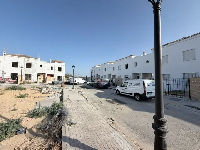 Vista exterior de Casa o xalet en venda en Manzanilla amb Jardí privat, Parquet i Balcó