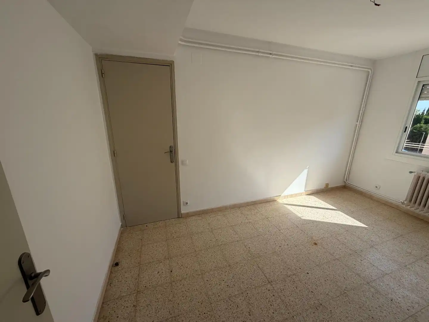 Habitación de Piso en venta en Banyeres del Penedès con Calefacción, Terraza y Balcón