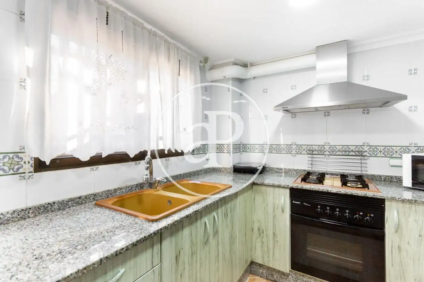 Kitchen of Houses for sale in Valencia  with Heating, Terrace and Storage room
