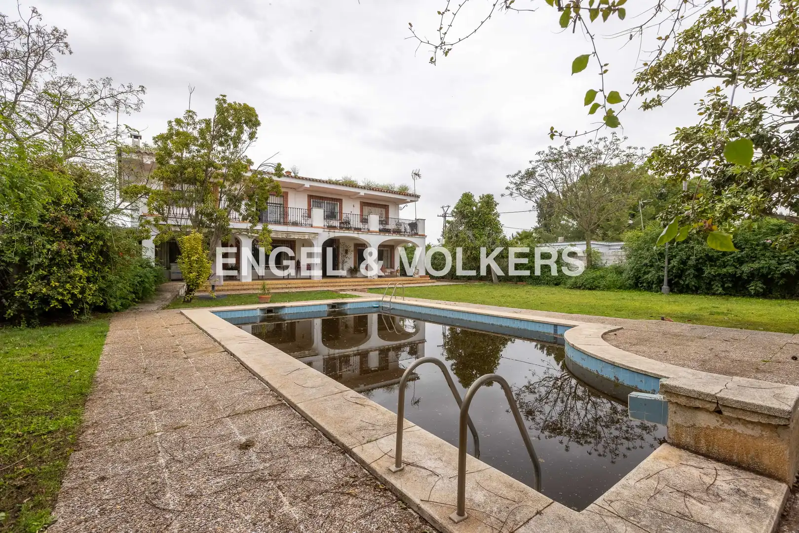 Casa rústica amb terrassa en venda a Sanlúcar la Mayor, imagen 55