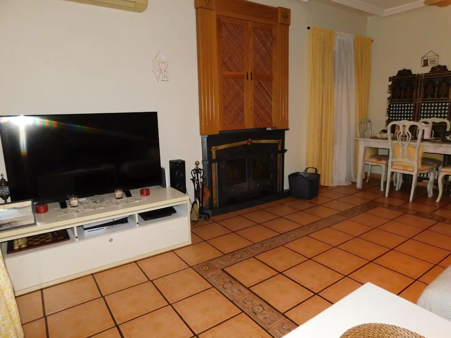 Sala de estar de Casa o chalet en venta en Palomeque con Aire acondicionado, Calefacción y Jardín privado