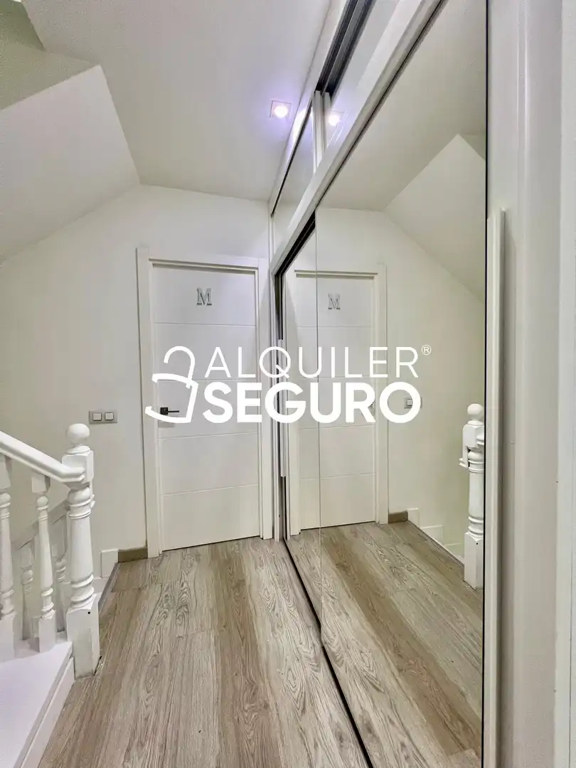 Dormitori de Casa o xalet de lloguer en Madrid amb Aire condicionat, Calefacció i Terrassa