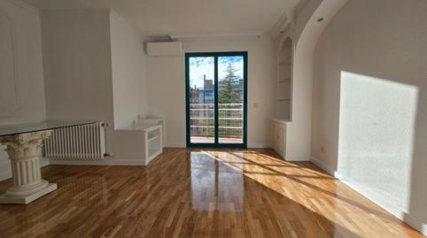 Foto 2 de Piso de alquiler en Calle de Silvano, Canillas, Madrid