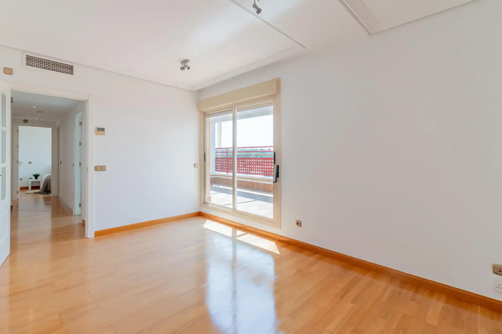 Habitación de Ático de alquiler en Madrid con Jardín privado, Parquet y Trastero