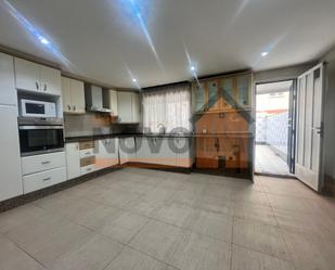 Kitchen of Single-family semi-detached for sale in Silla  with Storage room