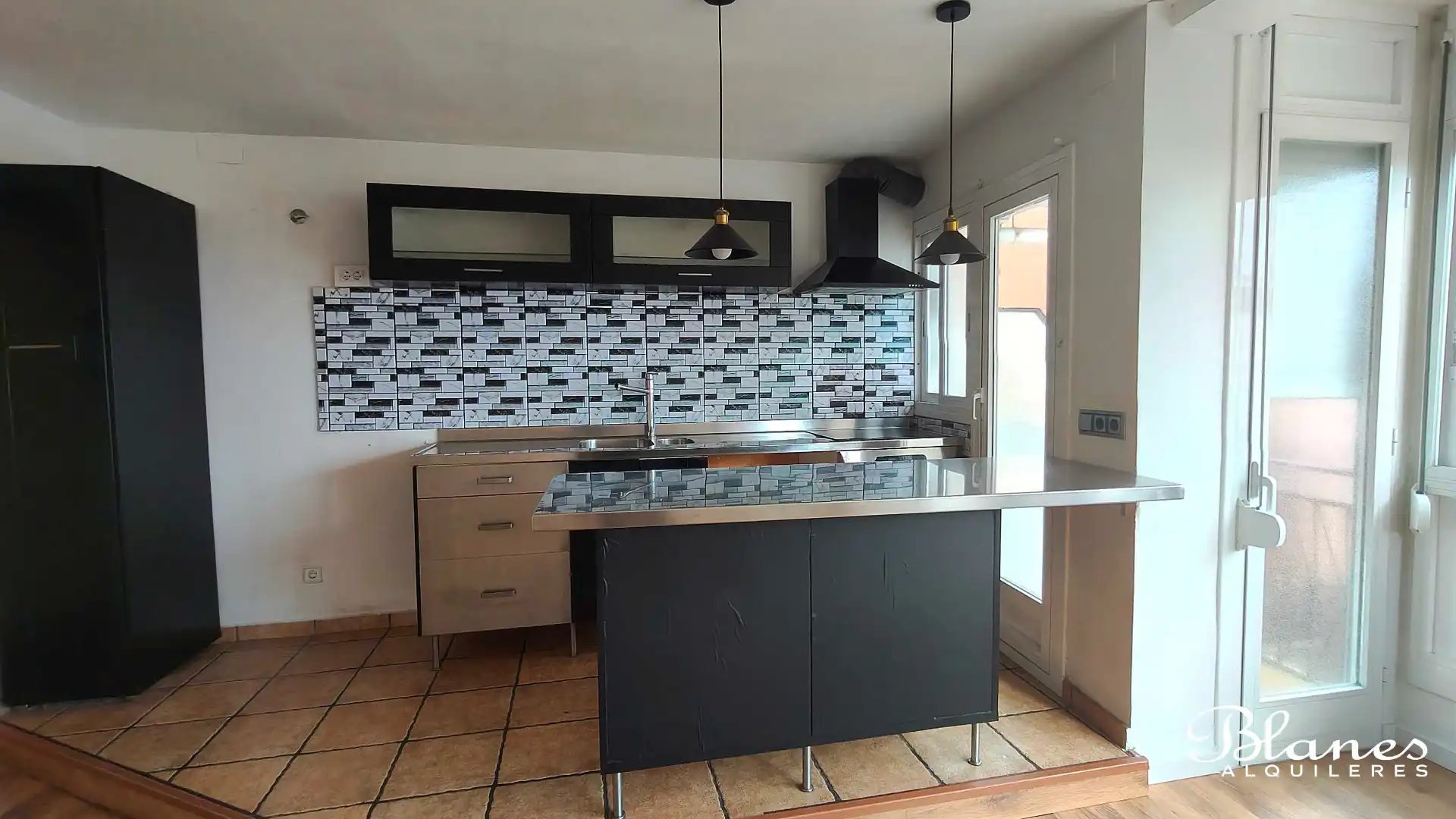 Piso con jardín en venta en Carrer de la Marialluïsa, imagen 2