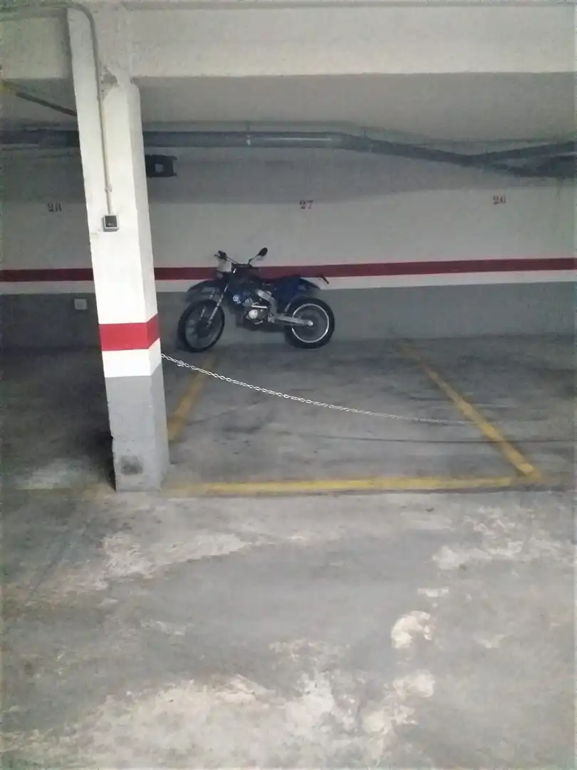 Parkplatz von Garage zum Verkauf in Moncada