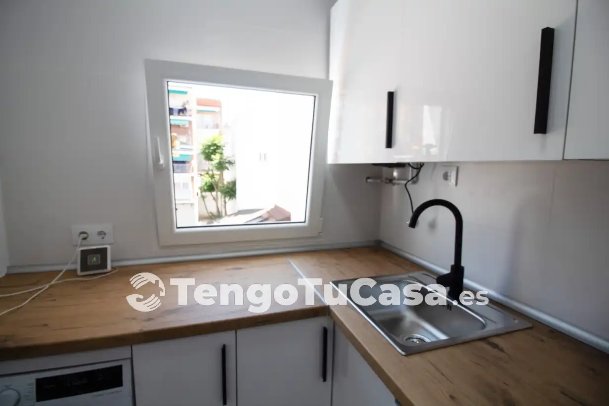 Kitchen of Flat for sale in Madrid  with Air Conditioner, Heating and Parquet flooring