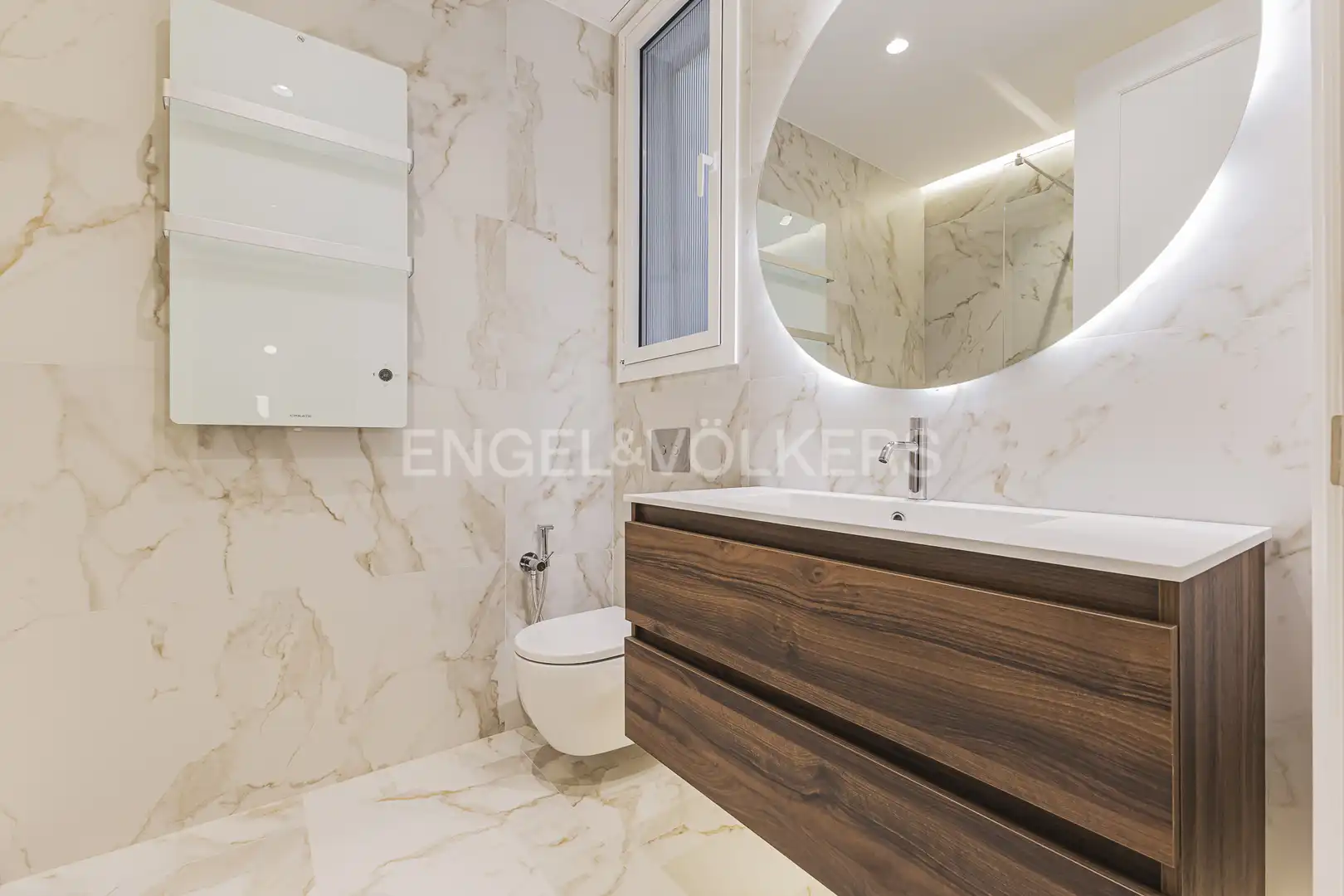 Baño de Piso de alquiler en Barcelona con Aire acondicionado, Calefacción y Parquet