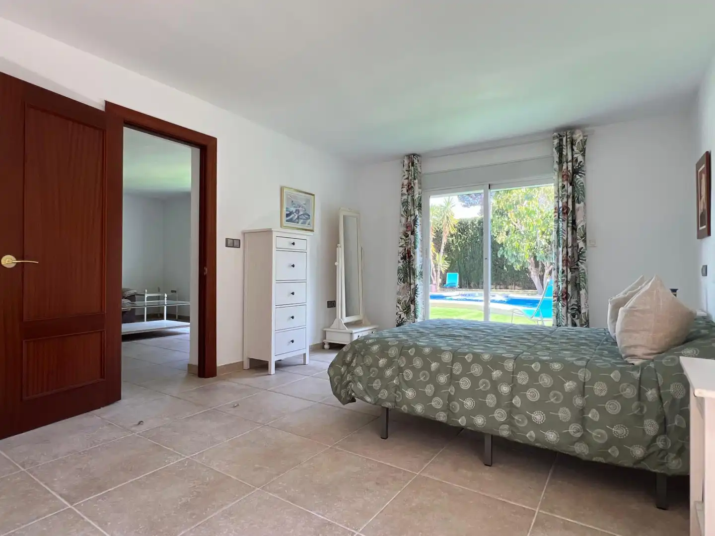 Habitación de Casa o chalet en venta en Benidorm con Aire acondicionado, Jardín privado y Piscina