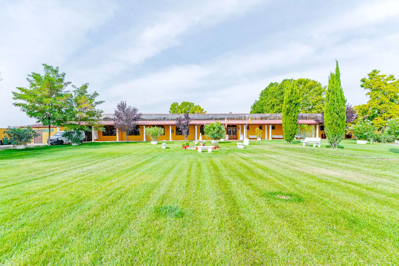 Vista exterior de Finca rústica en venta en Laguna de Duero con Aire acondicionado, Calefacción y Jardín privado