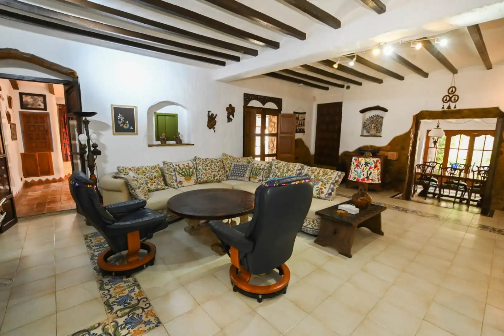Country homes for sale in Canuta