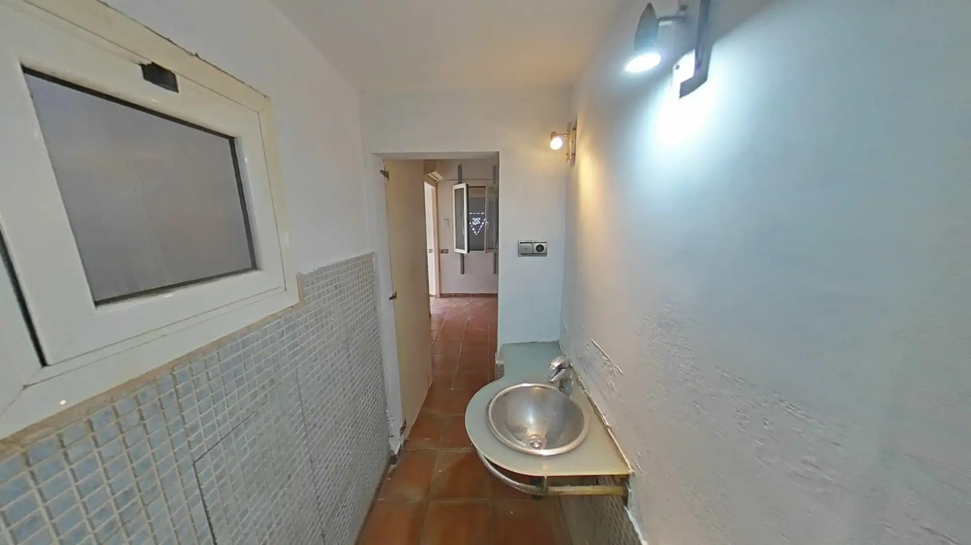 Badezimmer von Wohnungen zum Verkauf in Badalona