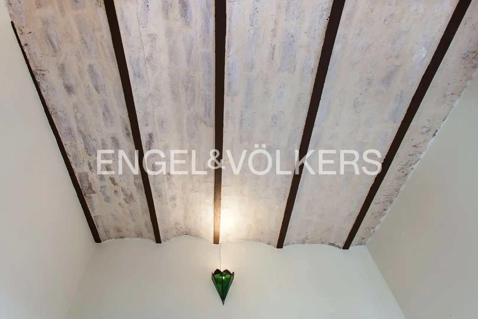 Flat for sale in Sevilla  with Air Conditioner and Heating