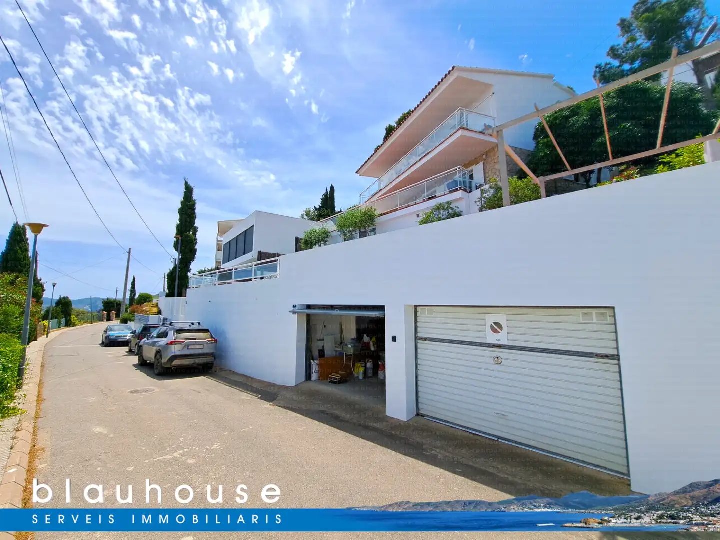 Vista exterior de Casa o xalet en venda en Llançà amb Aire condicionat, Terrassa i Piscina