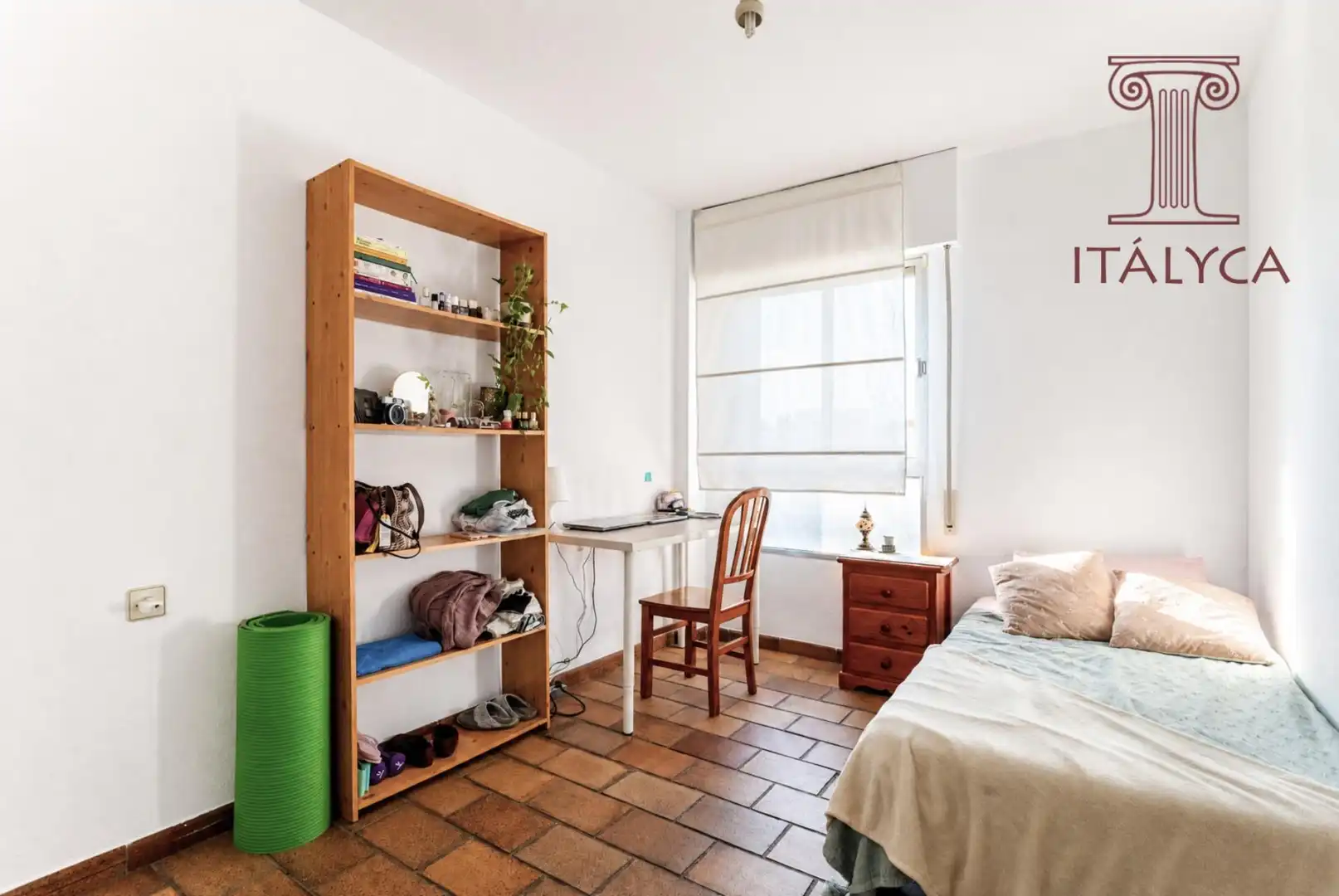 Bedroom of Flat for sale in Sevilla  with Air Conditioner, Heating and Terrace
